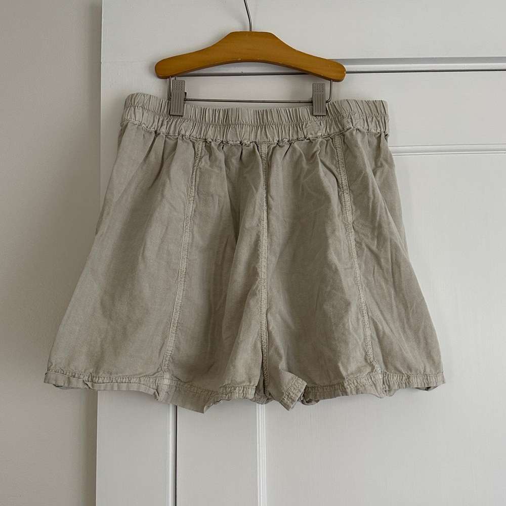 Free People Tan Shorts - Picture 4 of 4